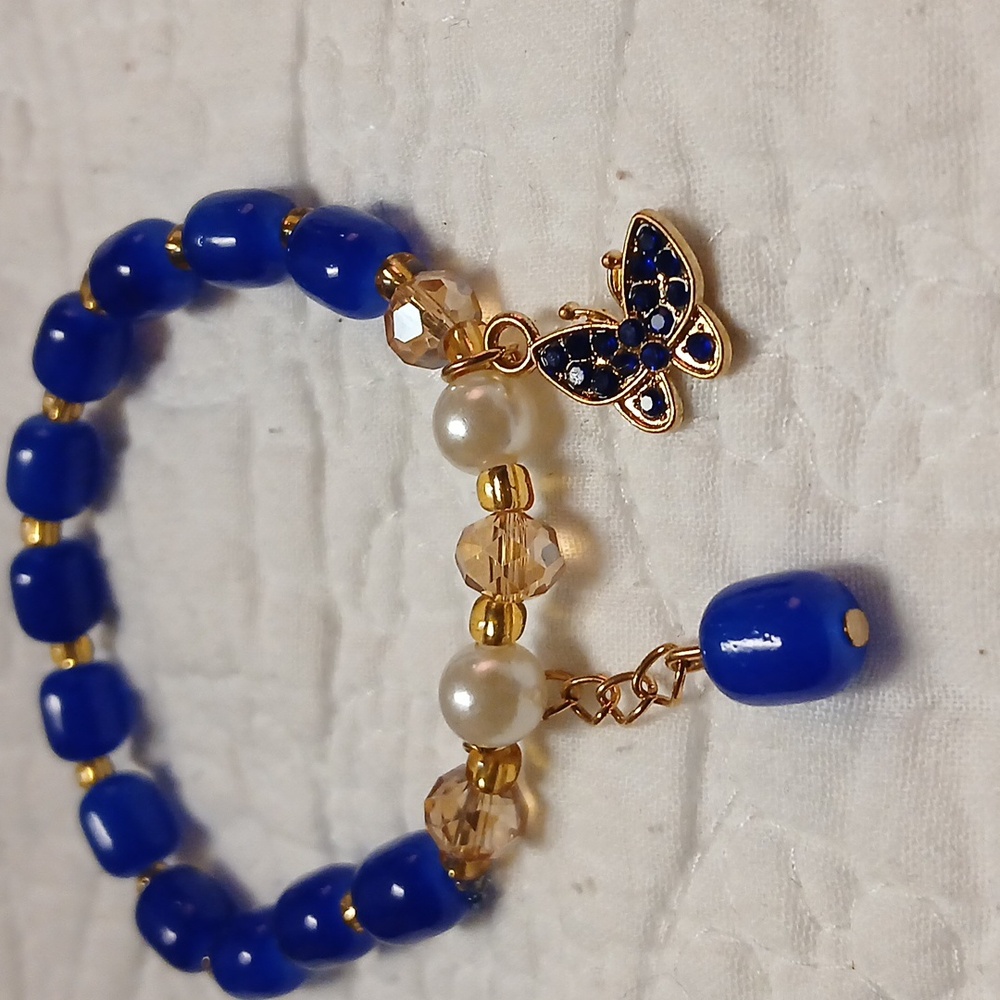 Blue and Gold Beaded Bracelet with Butterfly Charm - Picture 4 of 4